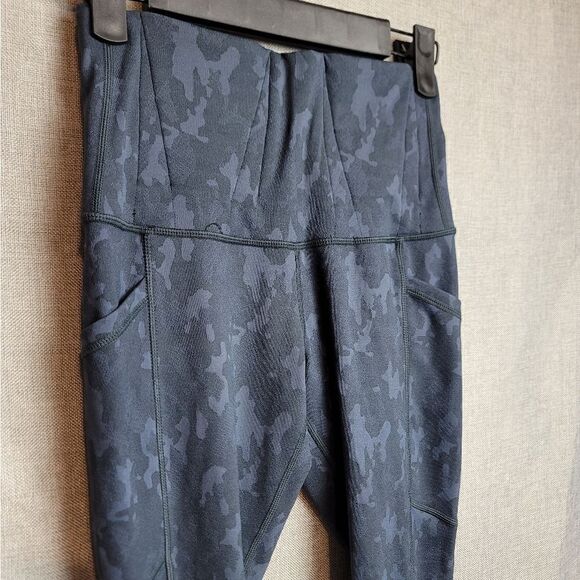 ALEXO Carry Leggings - Picture 2 of 10